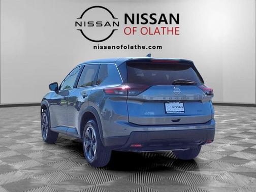 Gun Metallic 2025 Nissan Rogue SV