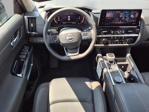 Super Black 2026 Nissan Pathfinder SL
