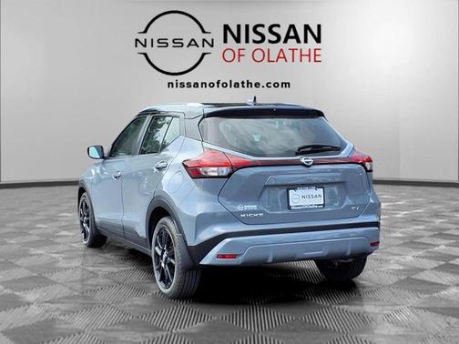 Gray/Super Black 2023 Nissan Kicks SV