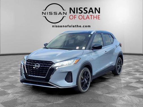 Gray/Super Black 2023 Nissan Kicks SV