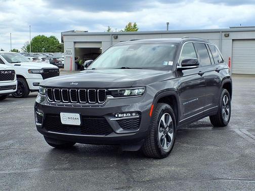 Baltic Gray Metallic Clearcoat 2024 Jeep Grand Cherokee 4xe Base