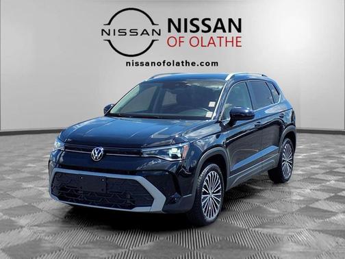 Black 2026 Volkswagen Taos SE