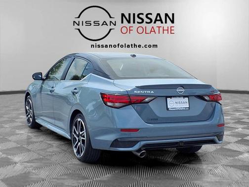 Atlantic Gray/Super Black 2025 Nissan Sentra SR