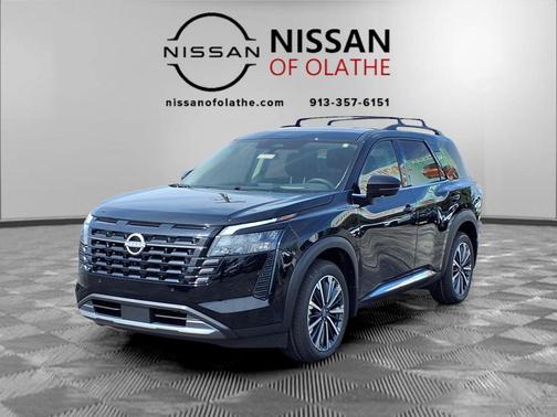 Super Black 2026 Nissan Pathfinder Platinum