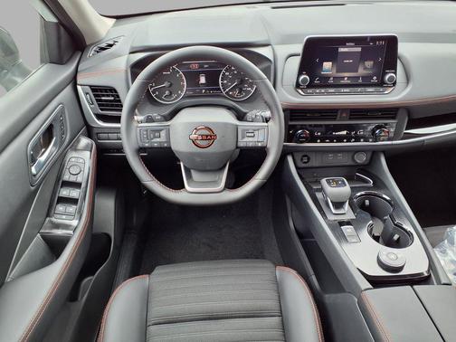 Everest White Pearl Tricoat 2026 Nissan Rogue Rock Creek