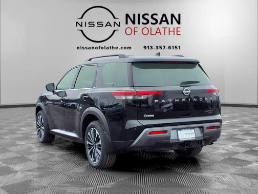 Super Black 2026 Nissan Pathfinder Platinum