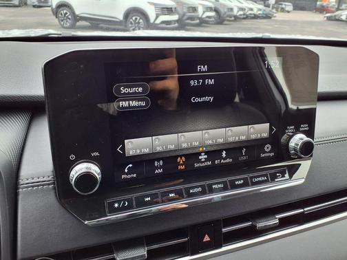 Alpine Frost 2026 Nissan Rogue SL