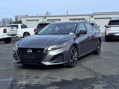 Gun Metallic 2024 Nissan Altima SR FWD