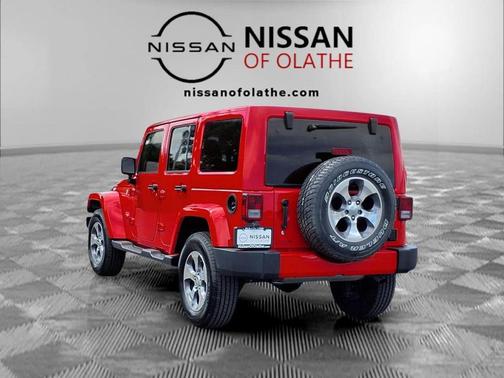 Firecracker Red Clearcoat 2018 Jeep Wrangler JK Unlimited Sahara