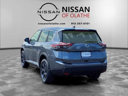 Gun Metallic 2026 Nissan Rogue SV