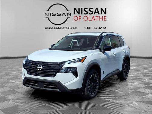 Everest White Pearl Tricoat 2026 Nissan Rogue Dark Armor