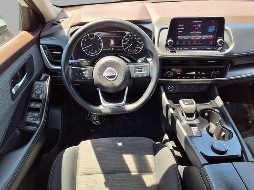 Pearl White Tricoat 2023 Nissan Rogue SV