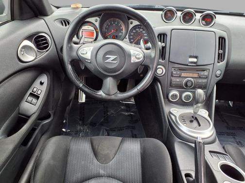 Magnetic Black Metallic 2011 Nissan 370Z Base