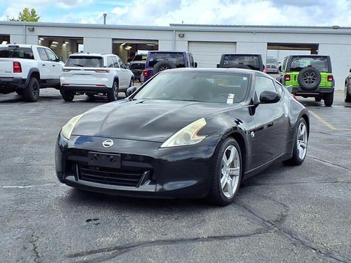 Magnetic Black Metallic 2011 Nissan 370Z Base