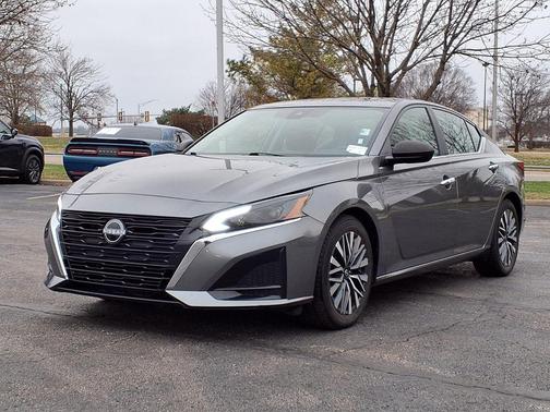 Gun Metallic 2024 Nissan Altima 2.5 SV