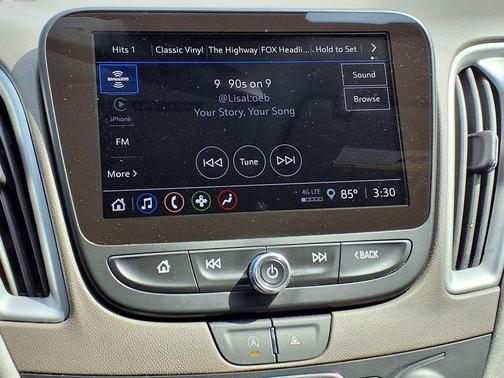 Summit White 2024 Chevrolet Malibu FWD 1LT