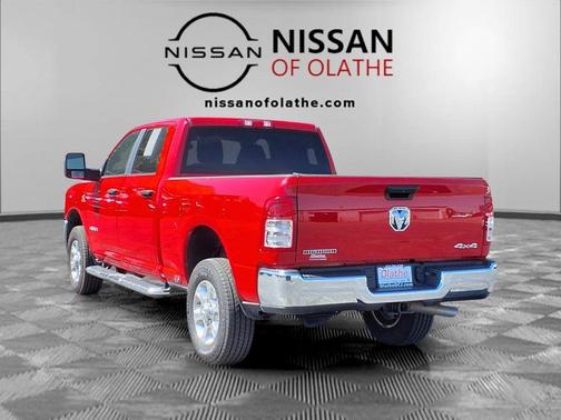 Flame Red Clearcoat 2024 RAM 2500 Big Horn Crew Cab 4x4 6'4' Box