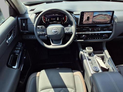 Super Black 2026 Nissan Pathfinder Platinum