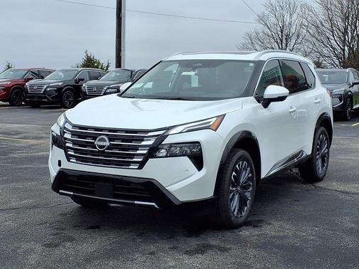 Everest White Pearl Tricoat 2026 Nissan Rogue Platinum