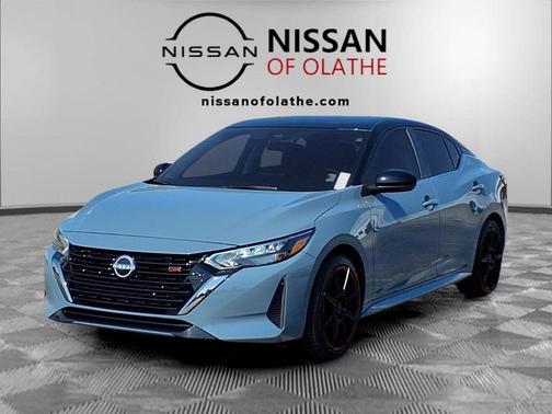 Atlantic Gray Metallic/Super Black 2024 Nissan Sentra SR