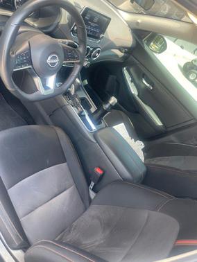 Atlantic Gray Metallic/Super Black 2024 Nissan Sentra SR