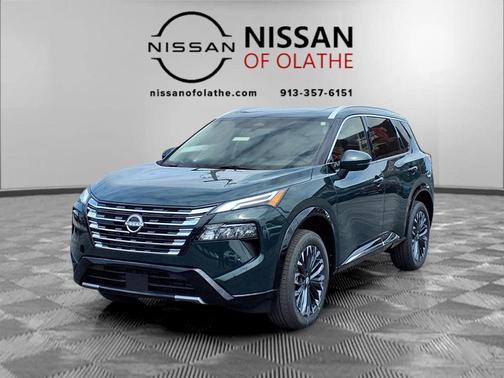 Obsidian Green 2026 Nissan Rogue Platinum
