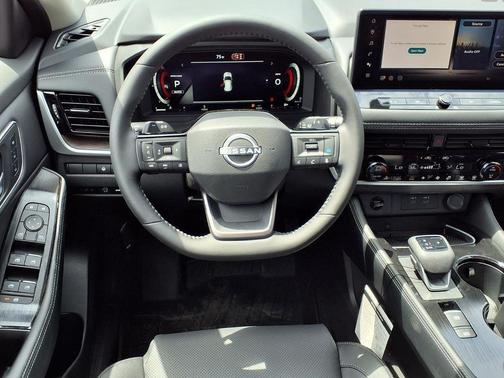 Obsidian Green 2026 Nissan Rogue Platinum