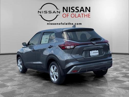 2025 Nissan Kicks S
