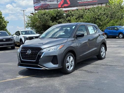 2025 Nissan Kicks S