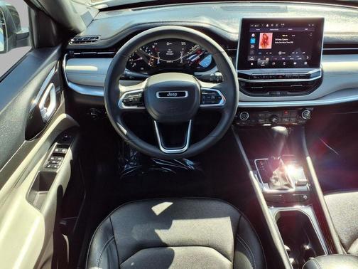 Bright White Clearcoat 2025 Jeep Compass Limited