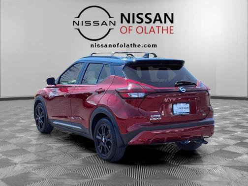 2021 Nissan Kicks SR