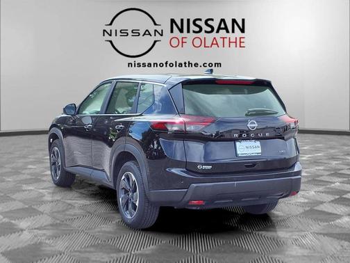 Super Black 2025 Nissan Rogue SV