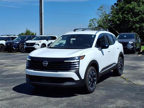 Fresh Powder 2026 Nissan Kicks SV