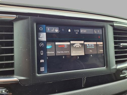 2024 Chrysler Voyager LX