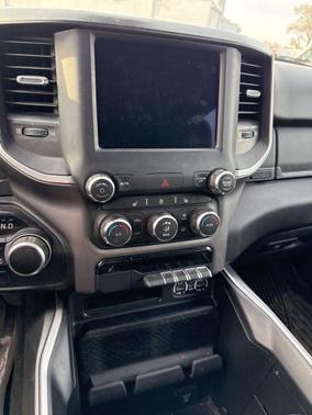 Granite Crystal Metallic Clearcoat 2020 RAM 1500 Big Horn/Lone Star