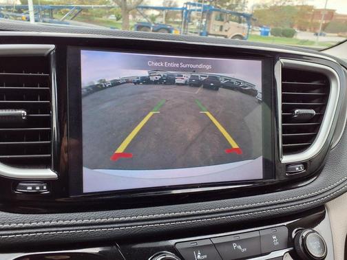 Bright White Clearcoat 2024 Chrysler Pacifica Hybrid Select