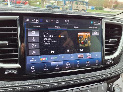 Bright White Clearcoat 2024 Chrysler Pacifica Hybrid Select