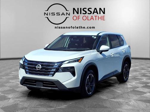 Everest White Pearl 2025 Nissan Rogue SV