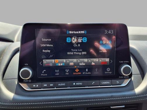 Everest White Pearl 2025 Nissan Rogue SV