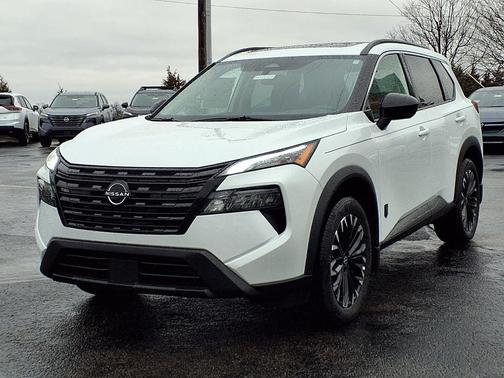 Everest White Pearl Tricoat 2026 Nissan Rogue Dark Armor