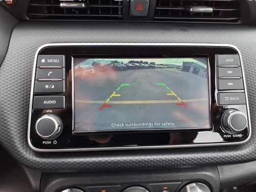Super Black 2025 Nissan Kicks S