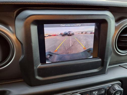 Bright White Clearcoat 2023 Jeep Gladiator Sport S