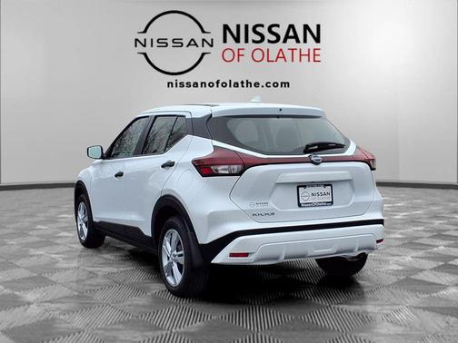 2025 Nissan Kicks S