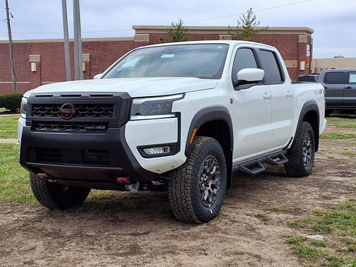 Glacier White 2026 Nissan Frontier PRO-4X