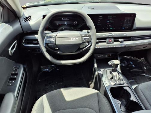 Aurora Black Pearl 2025 Kia K4 LXS