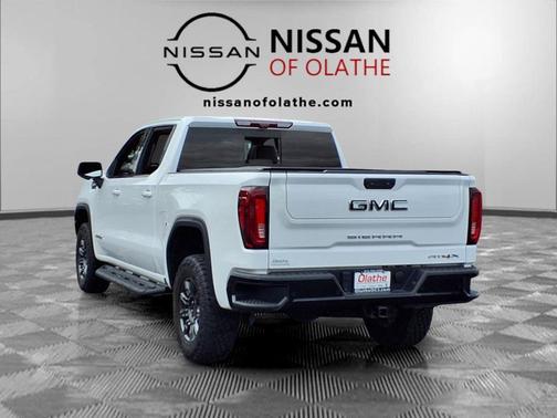Summit White 2024 GMC Sierra 1500 AT4X