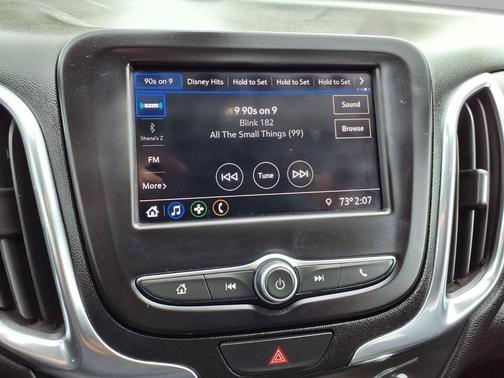 Silver Ice Metallic 2020 Chevrolet Equinox 1LT