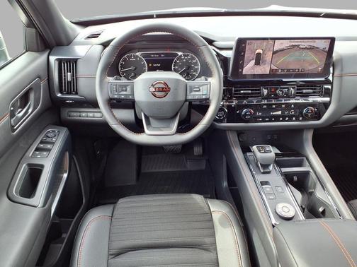 Everest White Pearl Tricoat 2026 Nissan Pathfinder Rock Creek