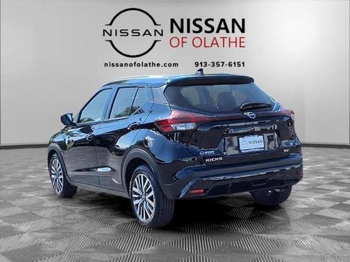 2022 Nissan Kicks SV