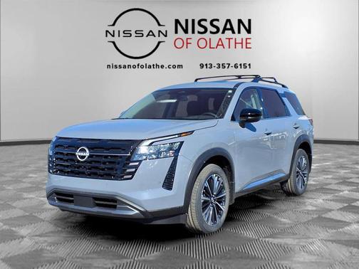 Boulder Gray Pearl 2026 Nissan Pathfinder Platinum